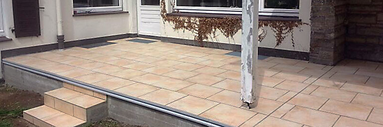 Neu sanierter Balkon